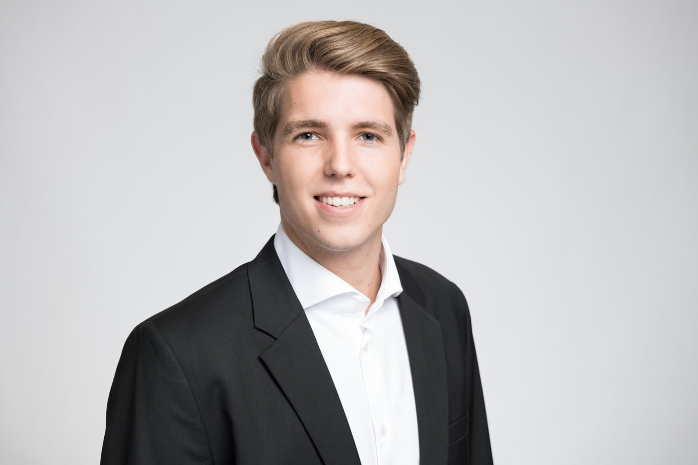 Bewerbungsfoto Zürich lächeln by CV Pics